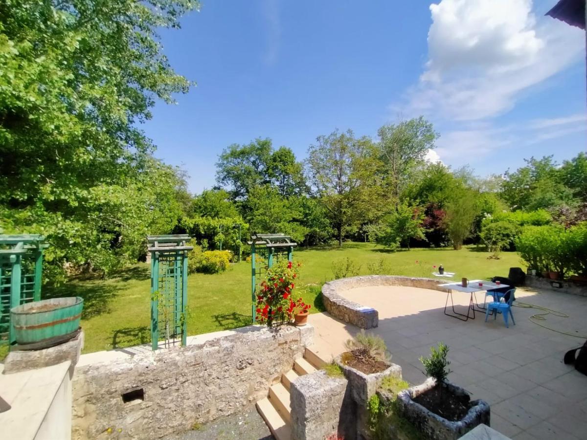 Grande Villa Au Coeur De La Dordogne Paussac-et-Saint-Vivien Bagian luar foto
